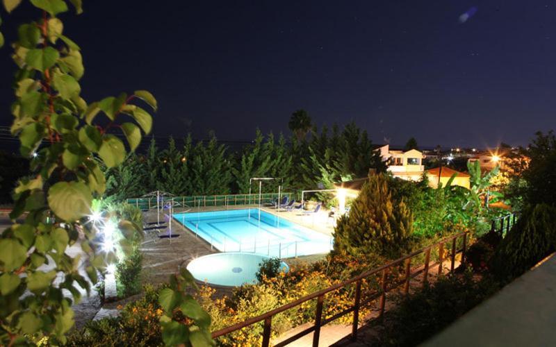 Il Villaggio Chrani Exteriör bild